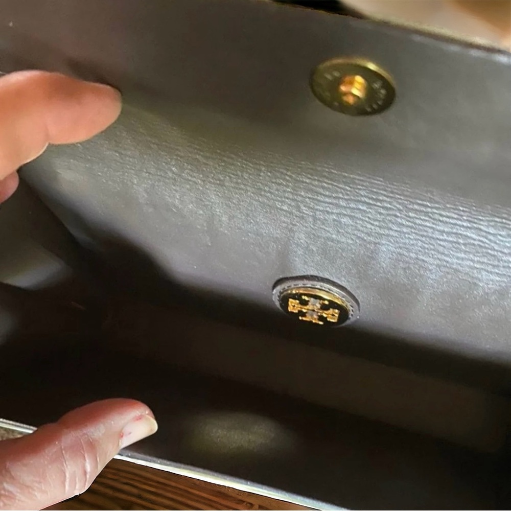 Tory Burch Resin Clutch - Picture 3 of 5
